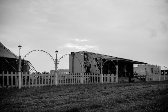 lonely acrobat © Circus, Fischland, 2013, Florian Fritsch